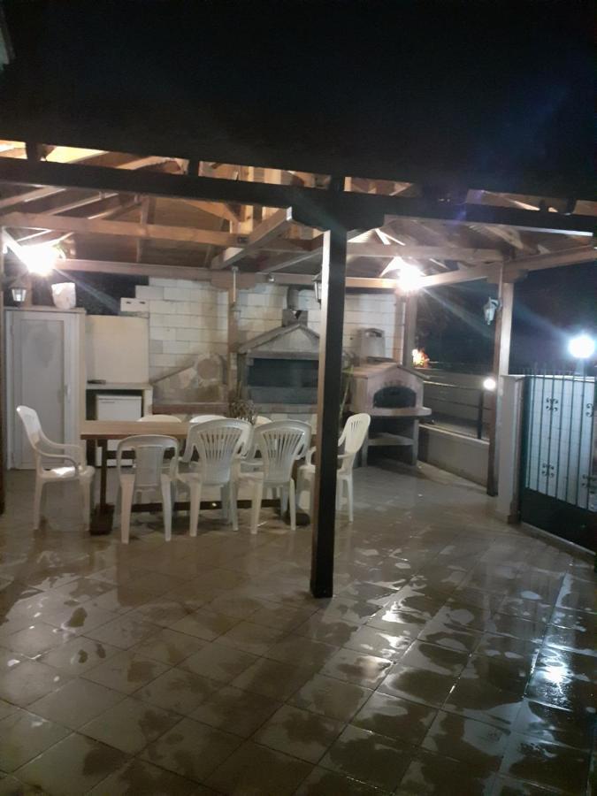 Vila Alegria Nea Iraklitsa Buitenkant foto