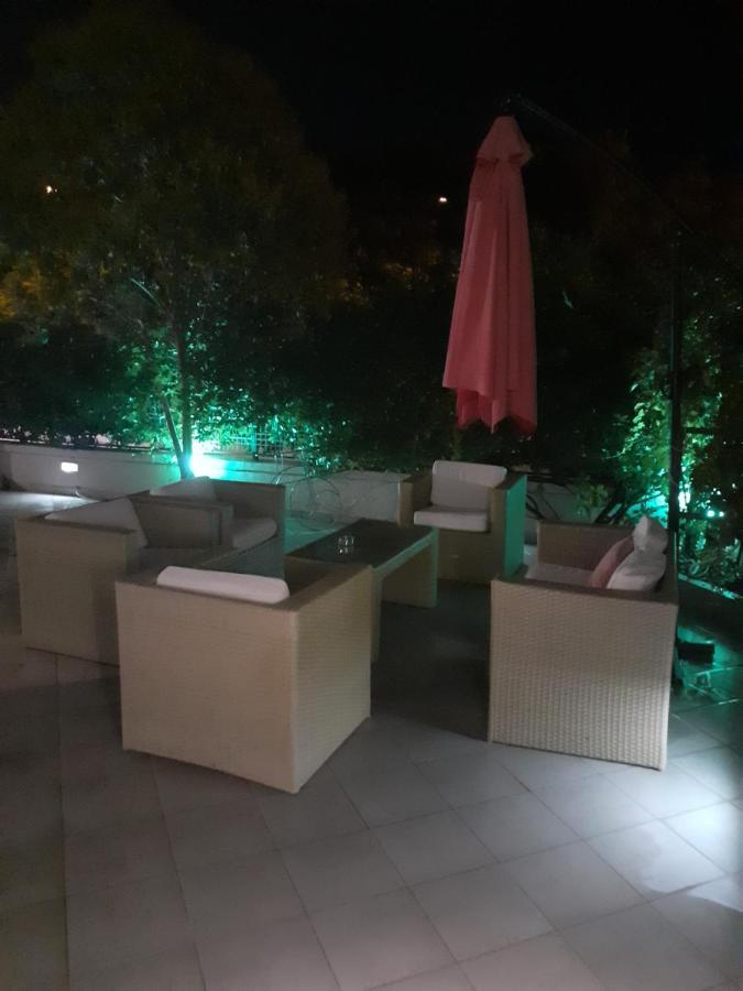 Vila Alegria Nea Iraklitsa Buitenkant foto